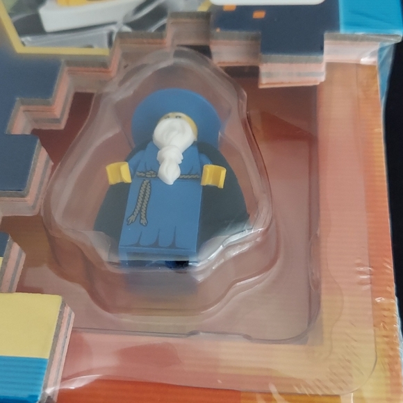 Lego book - Picture 3 of 3